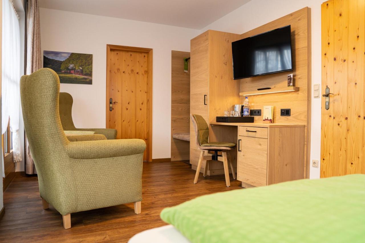 Hotel Und Berggasthof Zum Sonnenhof 소르지 외부 사진