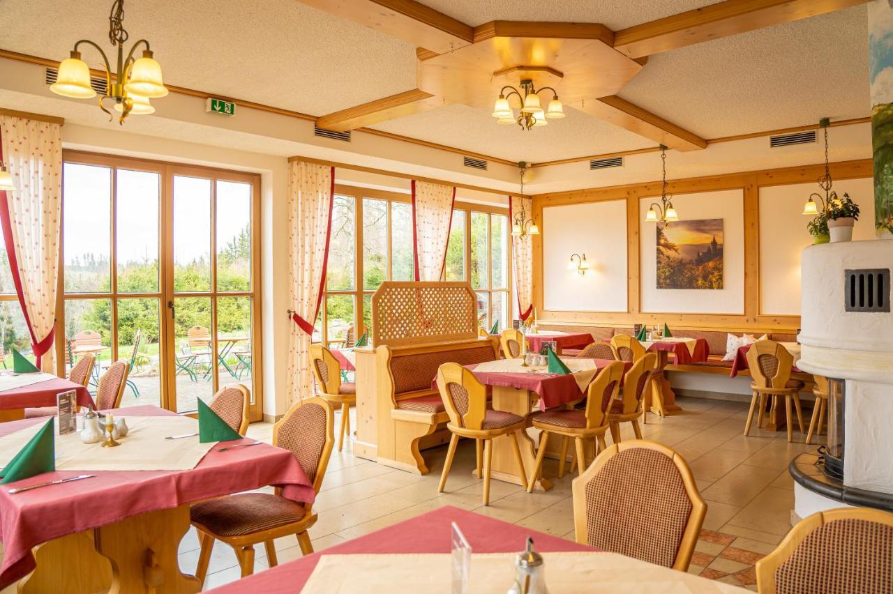 Hotel Und Berggasthof Zum Sonnenhof 소르지 외부 사진