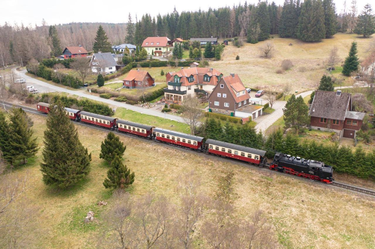 Hotel Und Berggasthof Zum Sonnenhof 소르지 외부 사진