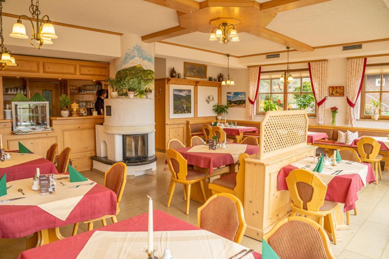 Hotel Und Berggasthof Zum Sonnenhof 소르지 외부 사진