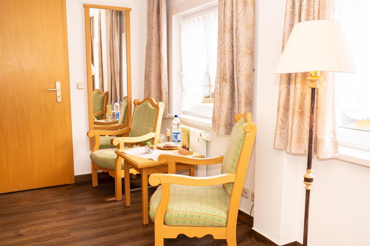 Hotel Und Berggasthof Zum Sonnenhof 소르지 외부 사진